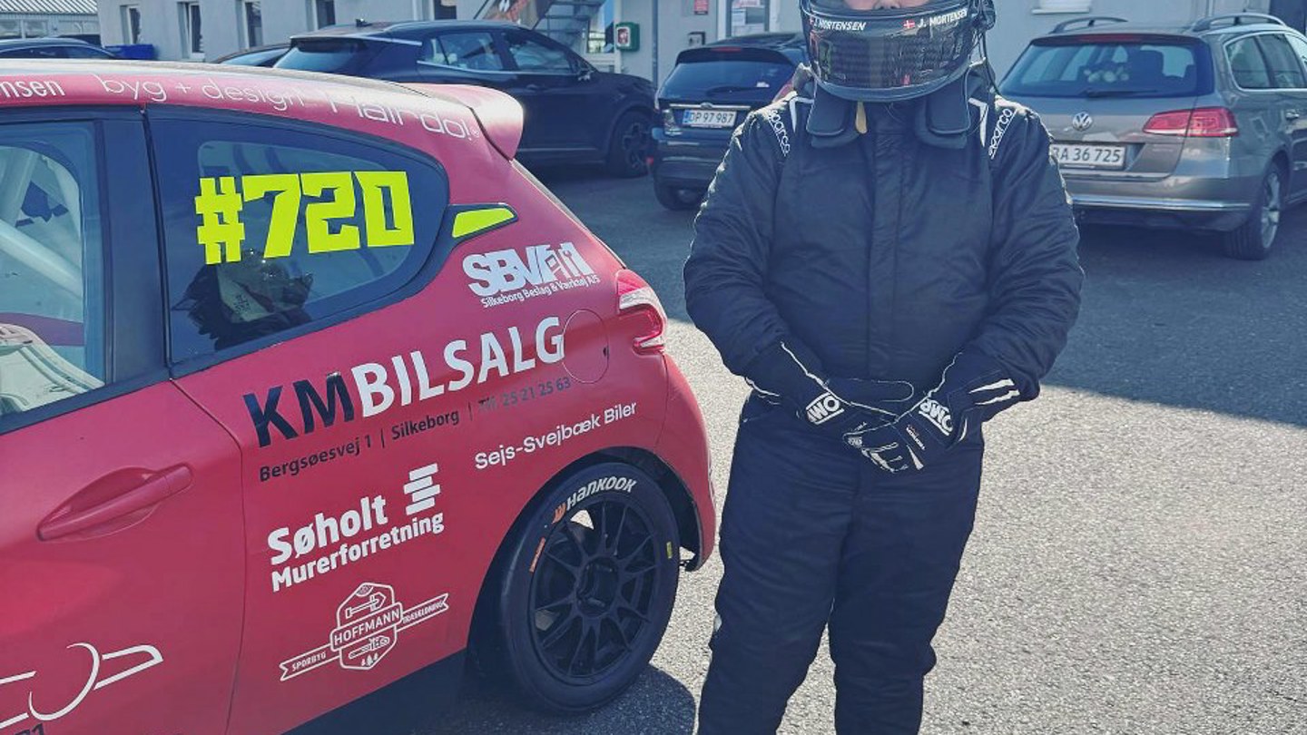 B3597794 C6EF 4A0D B449 E802483D5E0C 960X1200